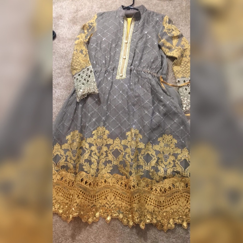 Women dress (eastern)